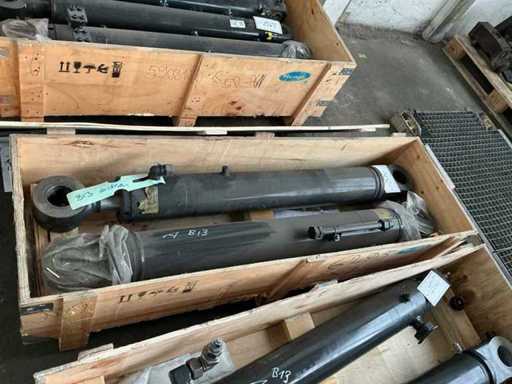 Yanmar 120/70*773-1272 hydraulic  cylinders 2pcs