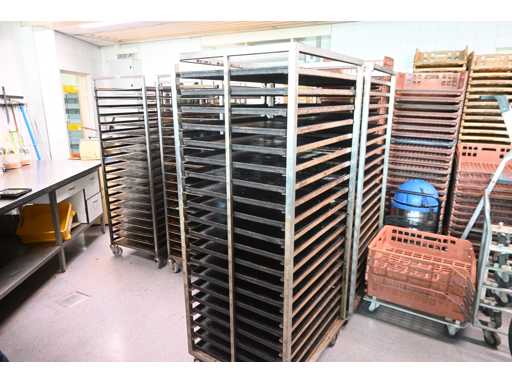 Van 't Wout 20-piece stainless steel bakery oven plate trolley (2x)