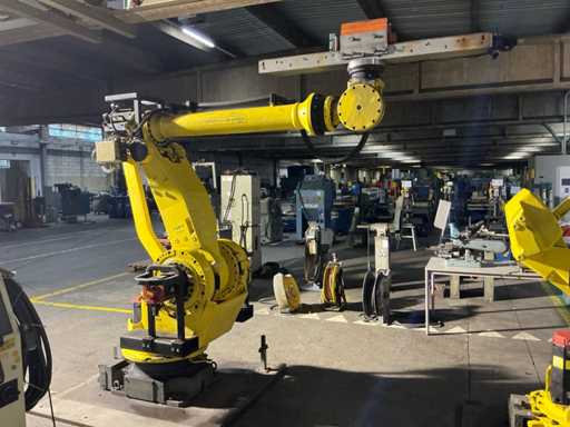 2007 Fanuc M-900iA 260L Industrial Robot