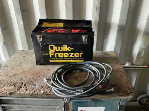 Qwik Freezer Pipeline Repair Tool