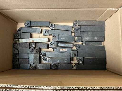 Batch of turning bar holders