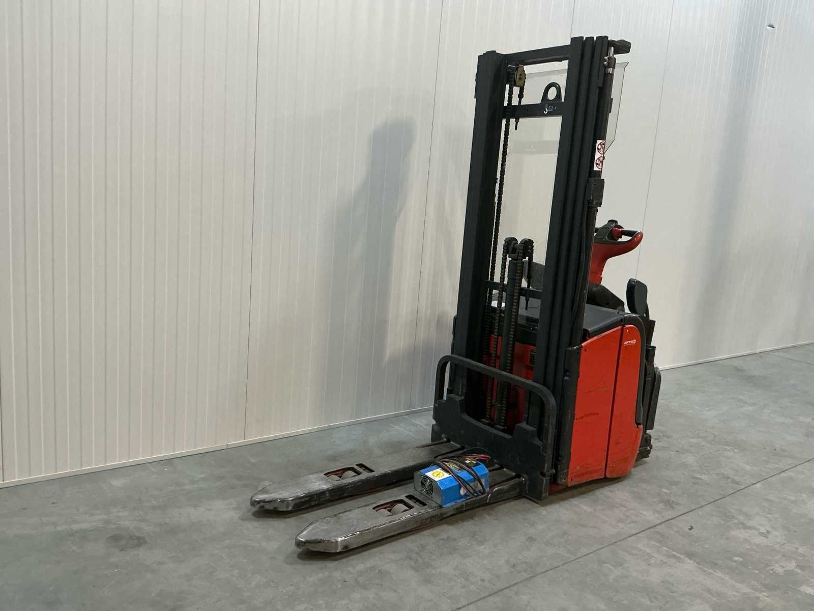 2008 Linde L16 Double Stock Stacker