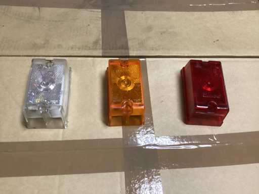 ?wiat?a przyczepy Trucklite Width (150x)