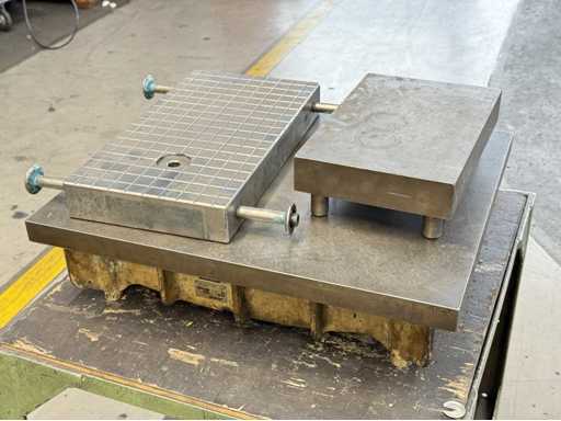   3 straightening plates