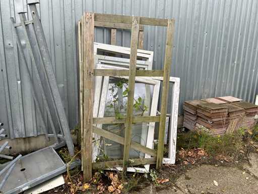 Stapel von Fensterrahmen