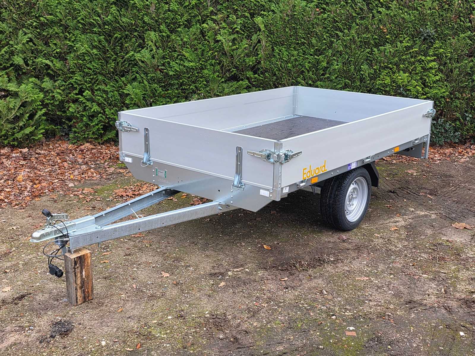 Eduard – Platform trailer – 230 x 145 – Trailer – New