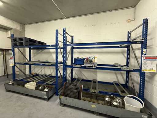   3 étagères avec bacs goutte-à-goutte