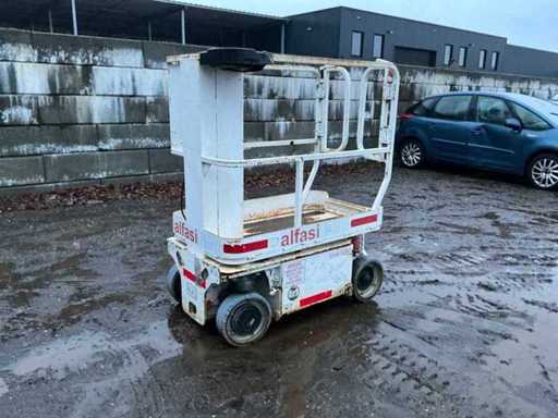 Plateforme de travail aérienne JLG 1230ES 2013 défectueuse