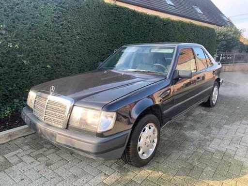 1988 Mercedes W124 