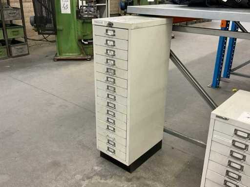 Lotto di accessori per macchine