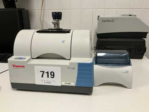 THERMO SCIENTIFIC Nicolet IS5 Appareil de mesure de la pression