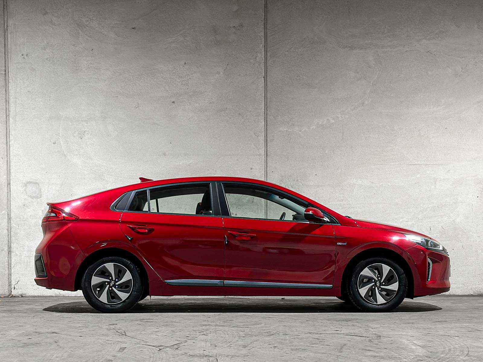 Hyundai IONIQ 1.6 GDi Comfort 141pk 2019 Plug-In Hyrbid (Origineel-NL), XS-254-P