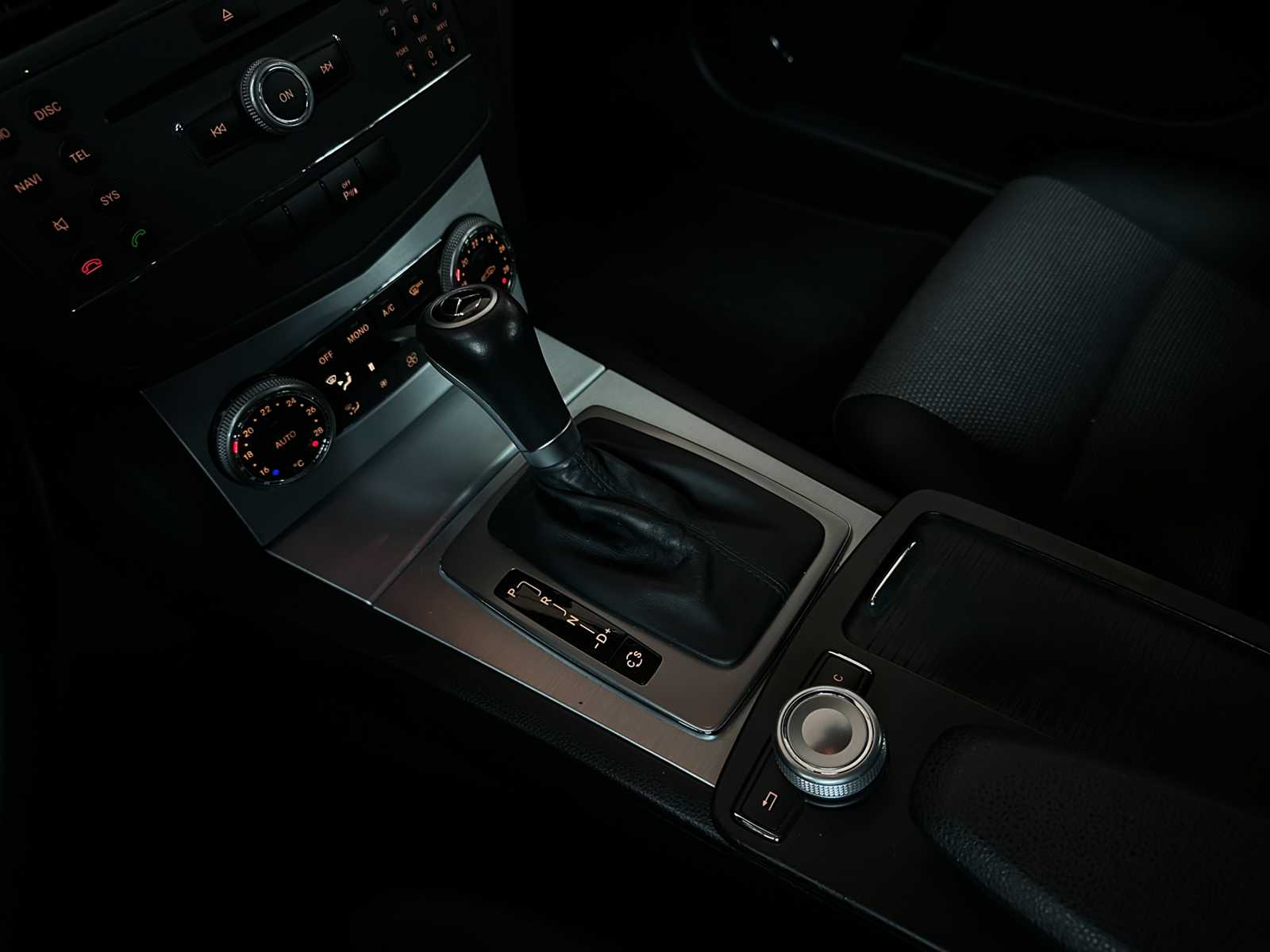 Mercedes-Benz C180 CDI BlueEFFICIENCY Business Class Avantgarde C-klasse Estate 120pk 2010 (Origineel-NL), 70-NPB-5