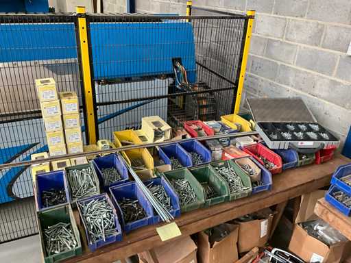 Houtdraadbouten en schroeven Bouw- en bevestigingsmateriaal