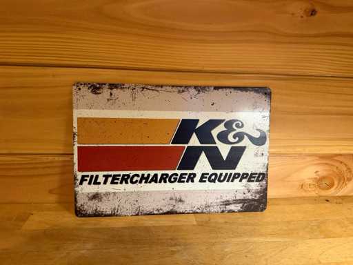 Cartello pubblicitario in metallo