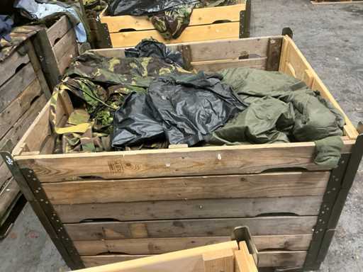 Various NL Army Clothing