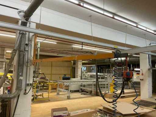 Medienversorgungsarm, schwenkbar