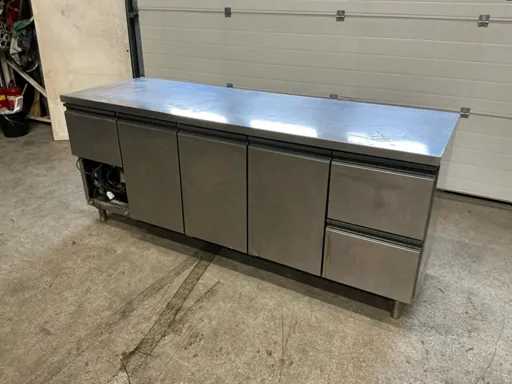 Chłodniczy stół warsztatowy