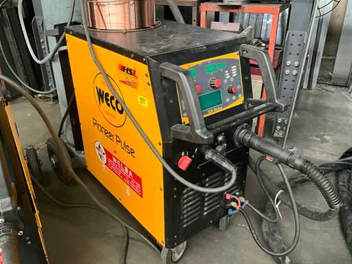 Weco Pioneer Pulse 321 MIG welding machine