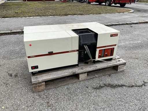 Varian AAS SpectrAA 400 Atomaire Absorptiespectrometer