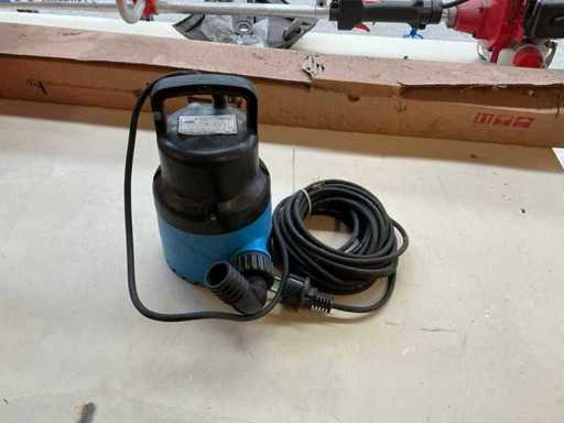 Submersible pump