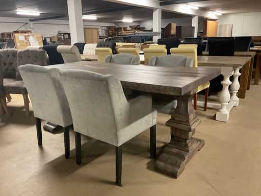 Tavolo da pranzo Bastonia