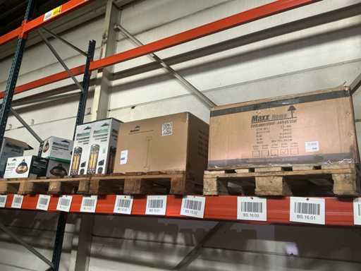 Vari oggetti da giardino e per la casa