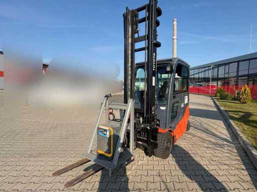 Toyota - 8FBMT25 - Forklift - 2.5 t capacity, duplex mast 4.5 m, full cabin, good condition - 2017