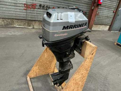 Motore fuoribordo Mariner a quattro tempi