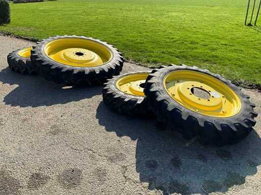 Opony do uprawy roślin rządowych Alliance A-350 z osadą felgi