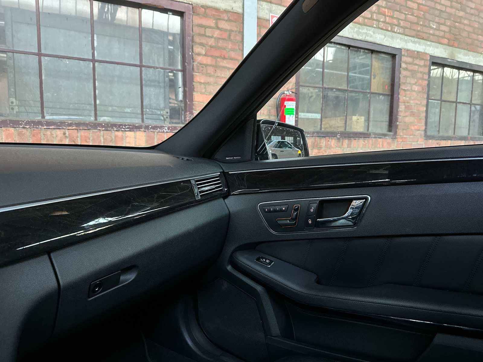 Mercedes-Benz E63 AMG 6.2 V8 -CARBON- 525pk 2010 (Origineel-NL) E-Klasse, 47-LKB-6