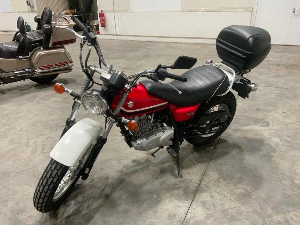 125Suzuki : vente pièces suzuki moto 125 TS, ER, RV, VANVAN, TSR