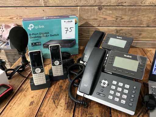Yaelink - Telephone Switchboard - VOIP - 2 Basis en 2 Handfree