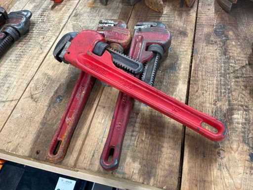 Pipe wrench (3x)