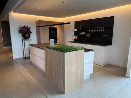 (Showroom) kitchens and appliances