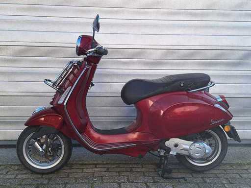 Piaggio Vespa Primavera Touring 45 km moped 4 timpi