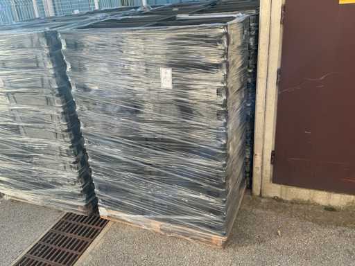 Charge von Plastikboxen