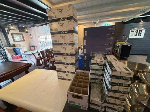 Pahare de amuse-bouche pentru petrecere, pahare de cocktail și coupe-uri de desert