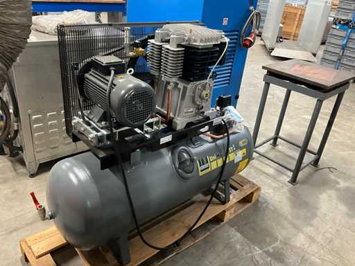2022 Schneider UNM STL 1250-10-270 Luftkompressor