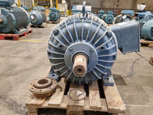 Silnik elektryczny SIEMENS 270KW