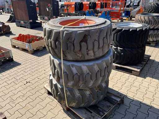 Hauler SKS 15-19.5 Wheel (2x)