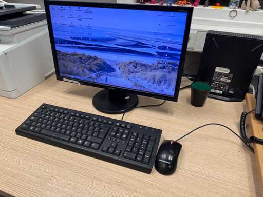 Acer - Veriton L4620G - Computer with display