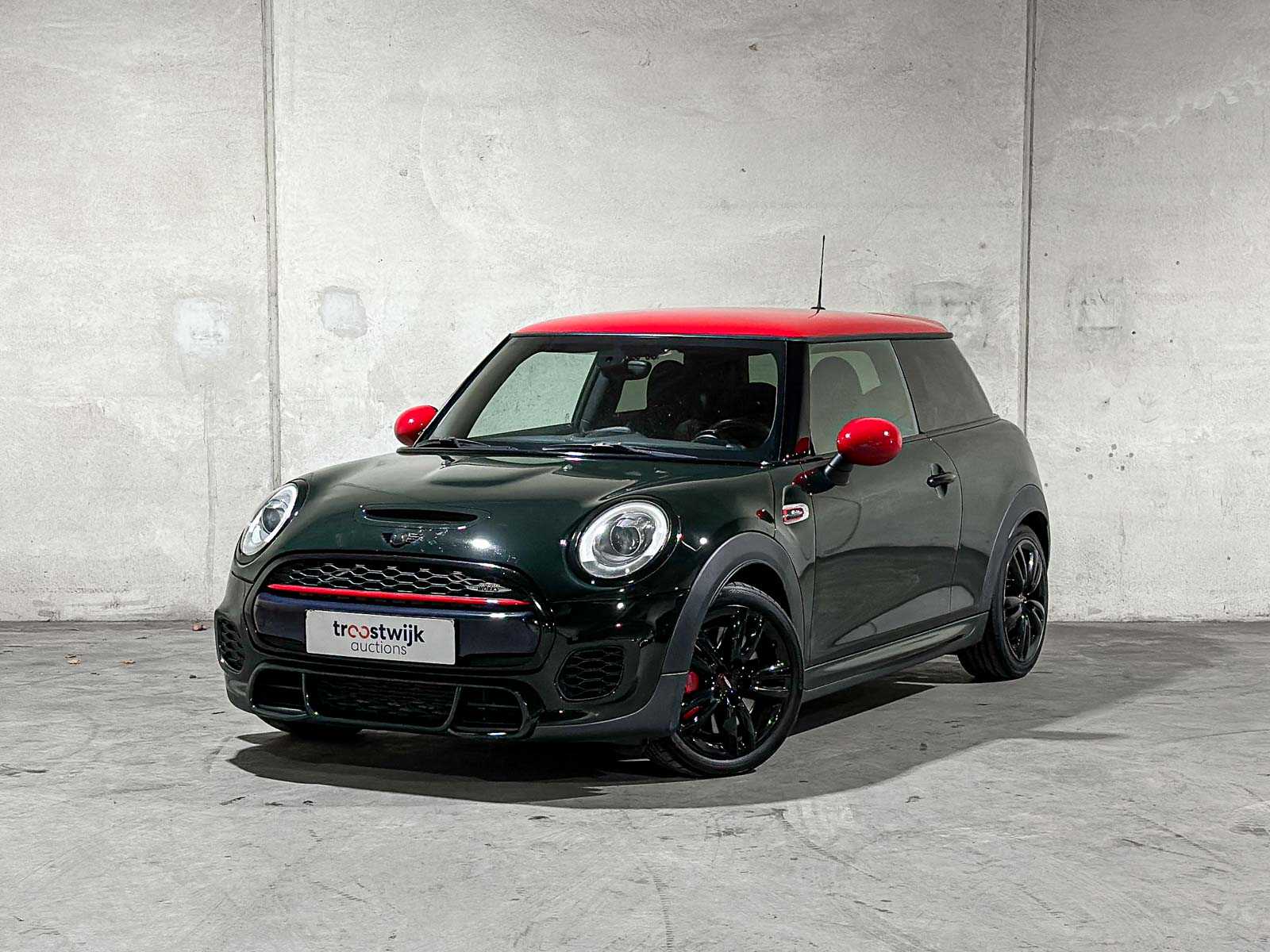 Mini John Cooper Works 2.0 F56 231pk 2015, SH-393-N
