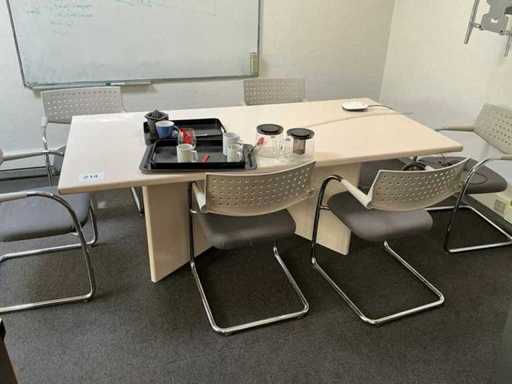 Tafel + stoel (6x)