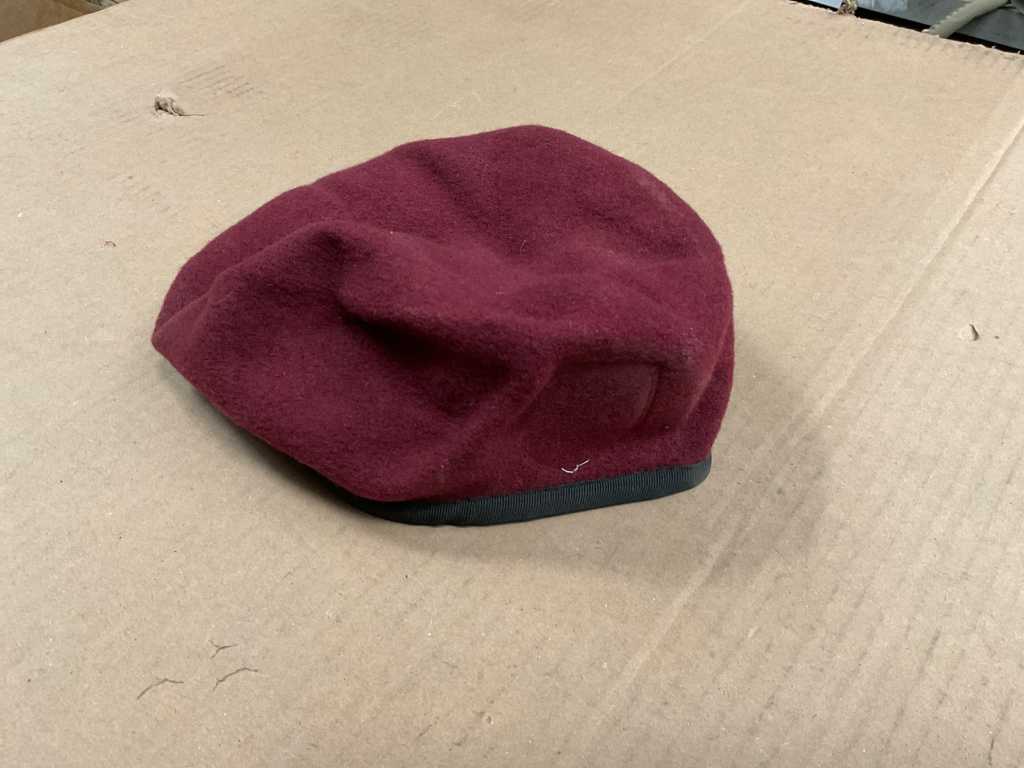 Man's beret (4x)