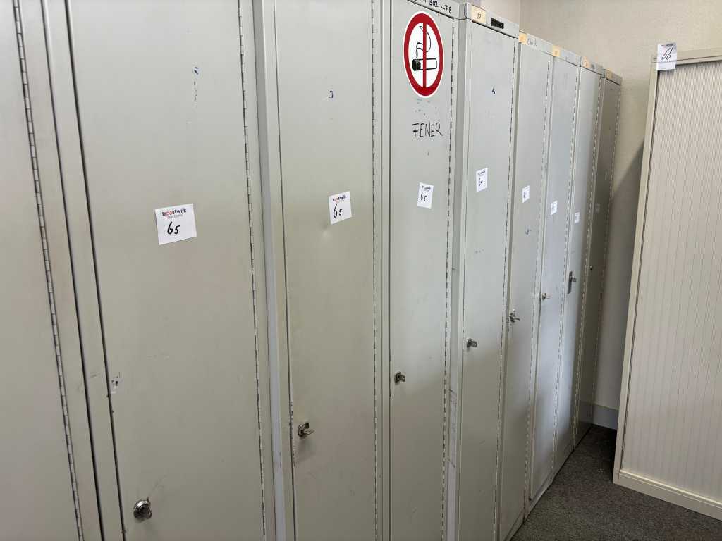Locker cabinet (8x)