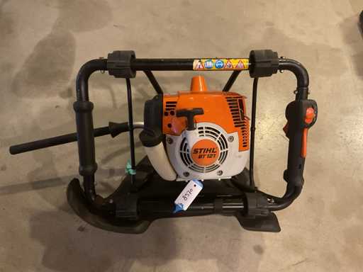 Stihl BT 121 Earth Auger