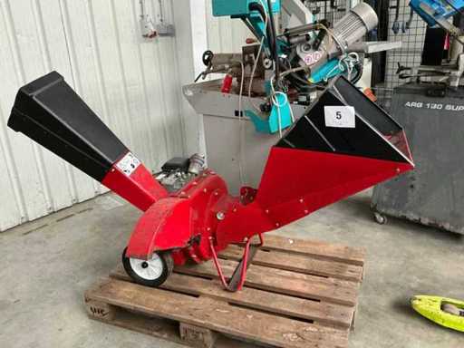 MTD 5HP CHIPPER/SHREDDER Wood Chipper