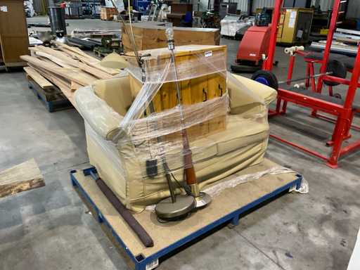 Bankje met lampen en kast