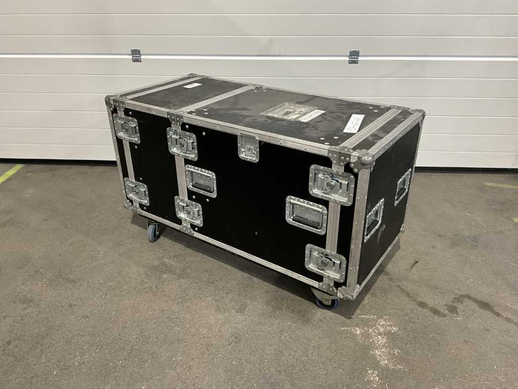 Flight case 134x62x64 with rack-mounted rails
